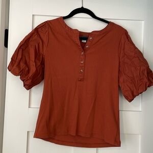 Old navy size large pumpkin colored shirt